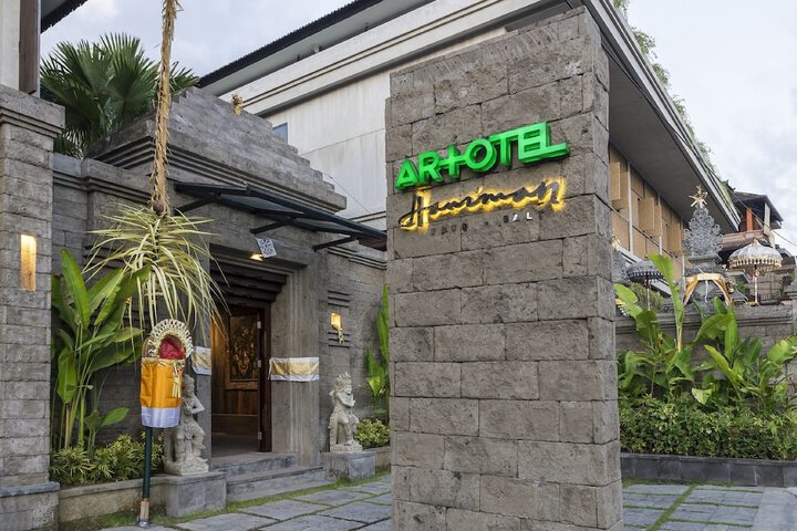 Hotel 30 of 32