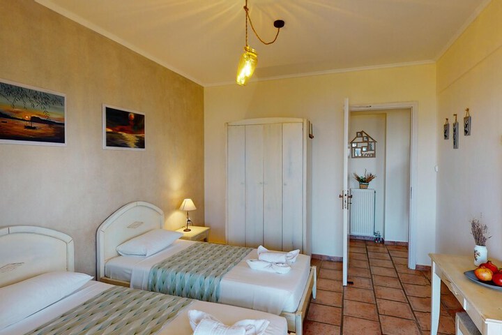 Room 14 of 84