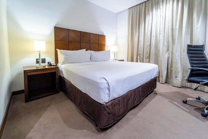 Room 25 of 114