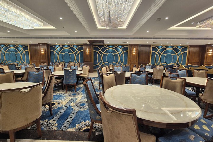 Ballroom/Hall 45 of 55