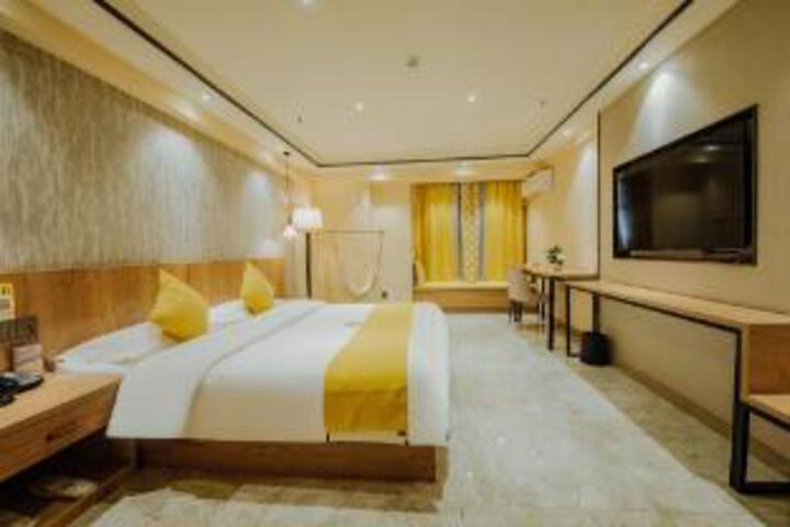 Room 20 of 20