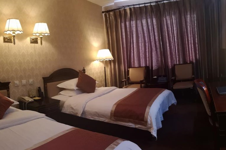 Room 9 of 24