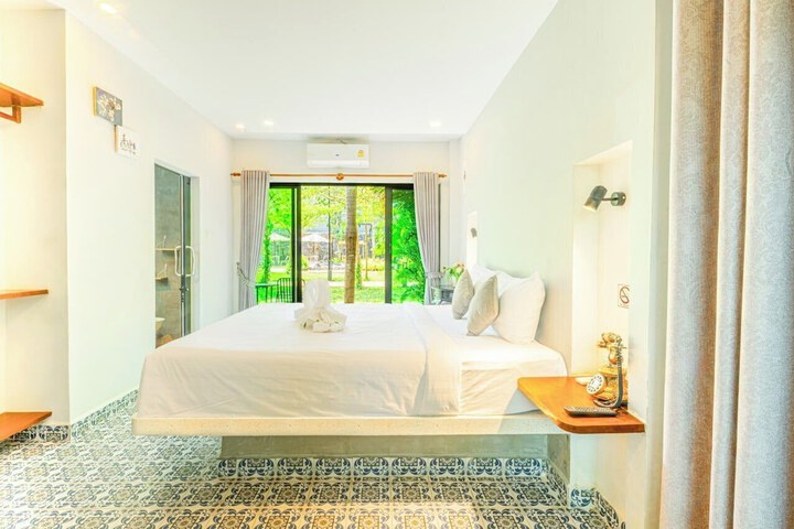 Room 30 of 47