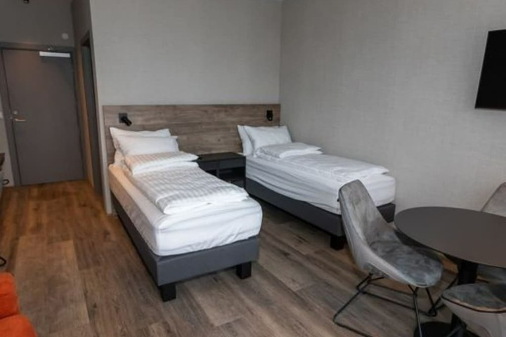 Room 8 of 21