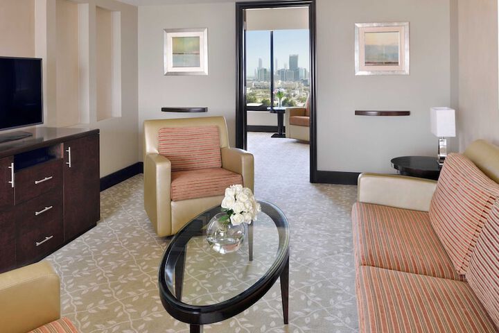 Room 16 of 168