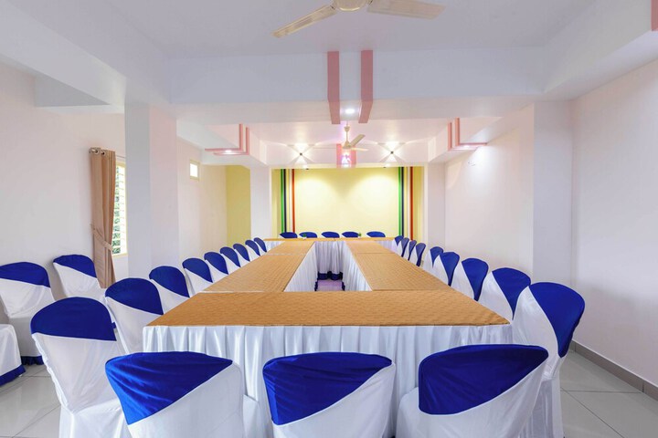 Ballroom/Hall 26 of 38