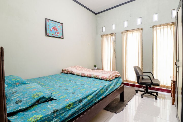 Room 3 of 33