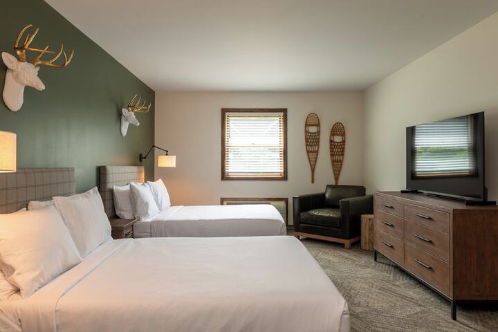 Lodge Double Bed Main Building (1 of 10)