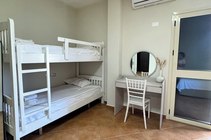 Room 59 of 146
