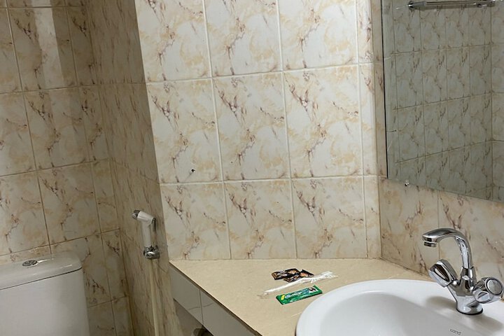 Room 10 of 15