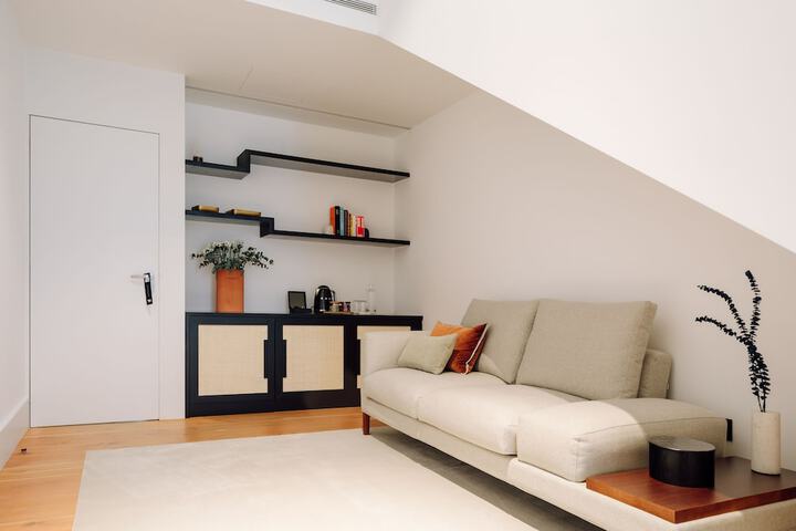 Room 5 of 50