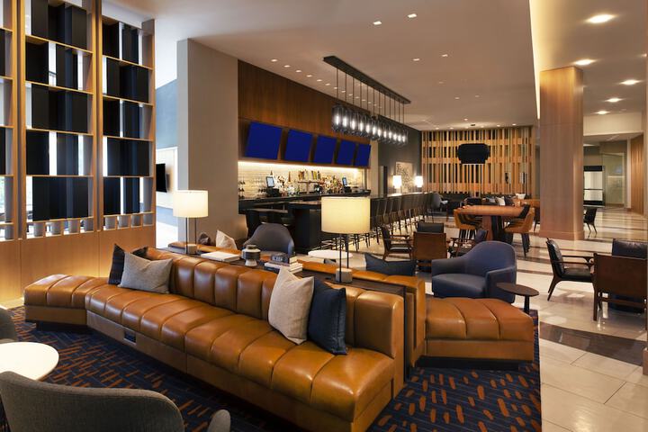 Lobby lounge