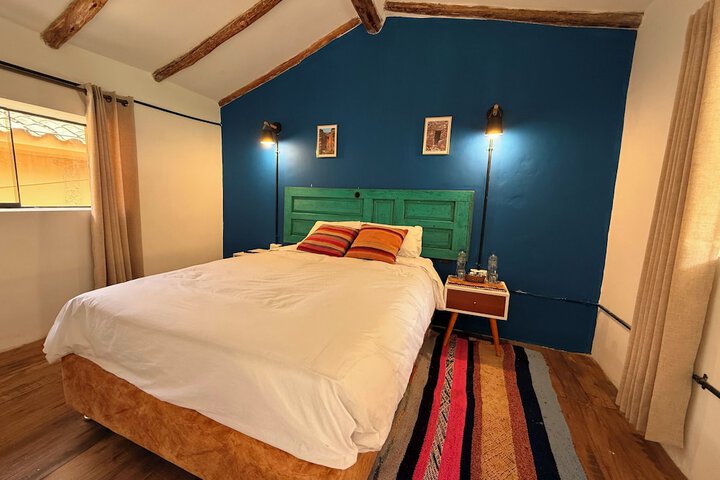 Room 11 of 28