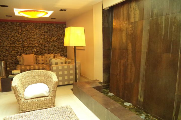 Guest Lobby