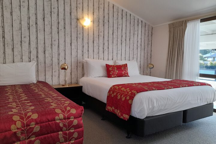 Room 4 of 42