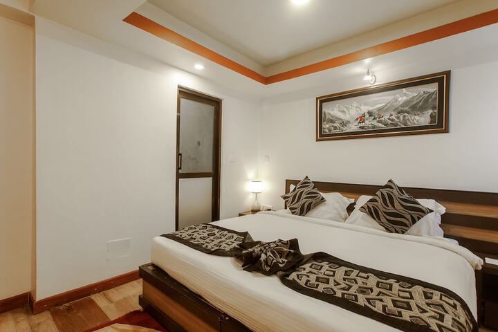 Room 10 of 87