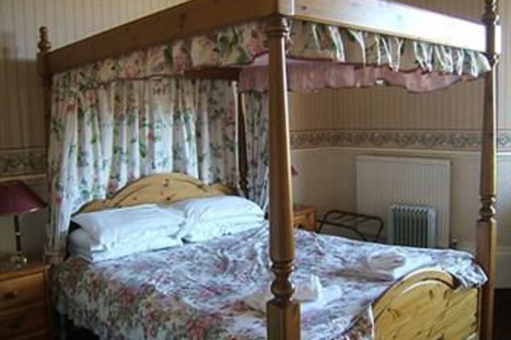 Room 7 of 25