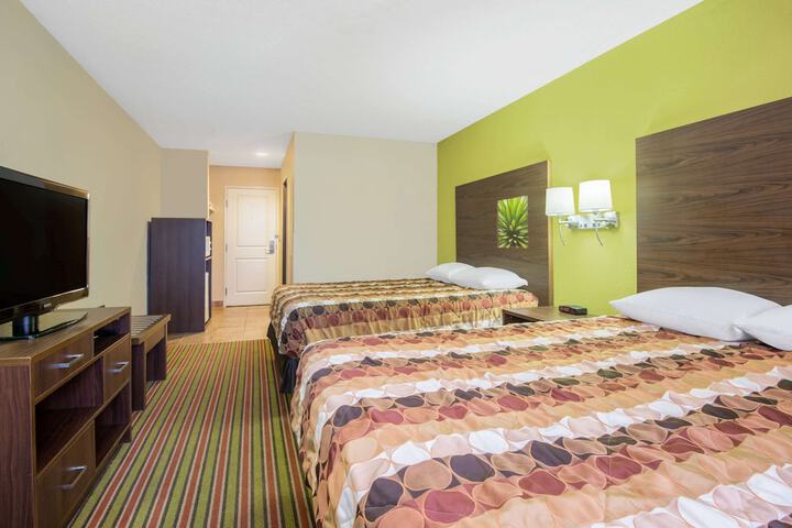 Room 5 of 14