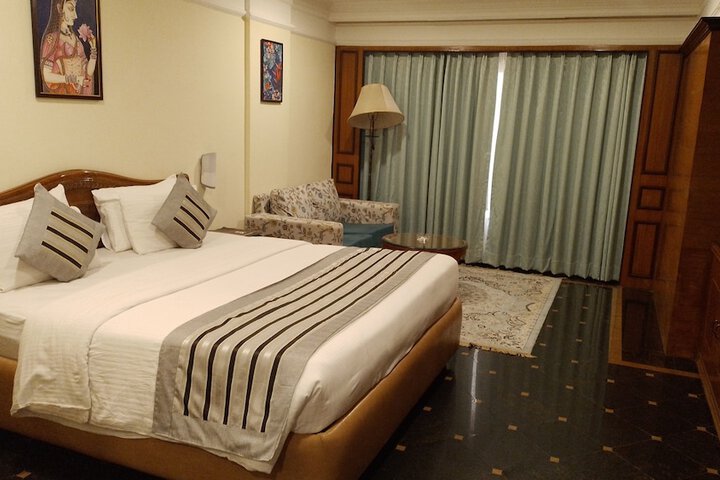Room 7 of 36