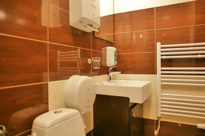 Room 19 of 46