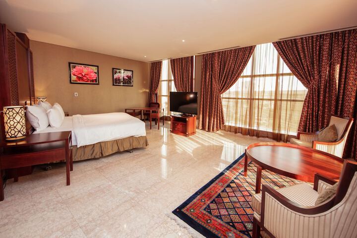 Room 10 of 179