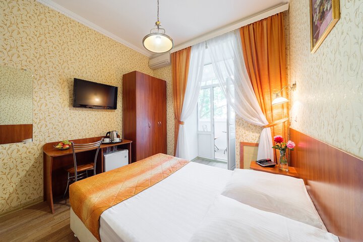 Room 18 of 50