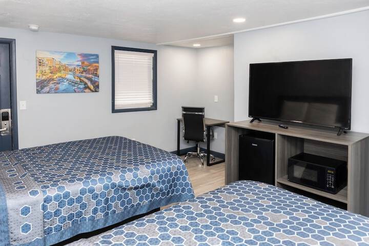 Room 2 of 9