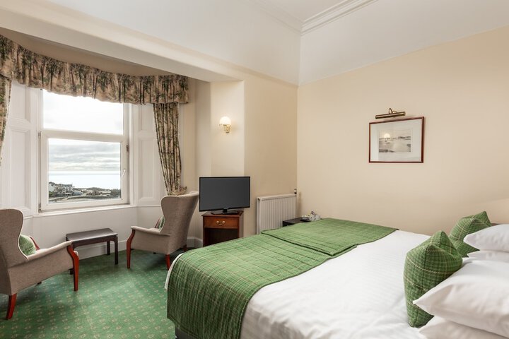 Room 25 of 74