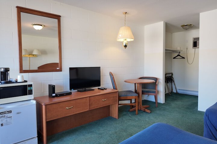 Room 12 of 20