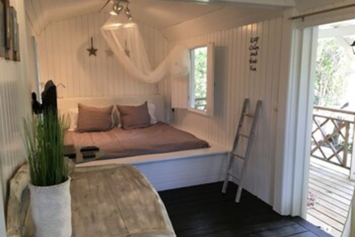 Room 101 of 118