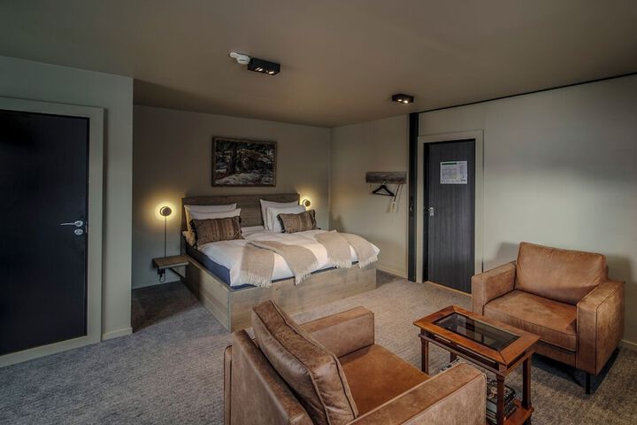 Room 17 of 54
