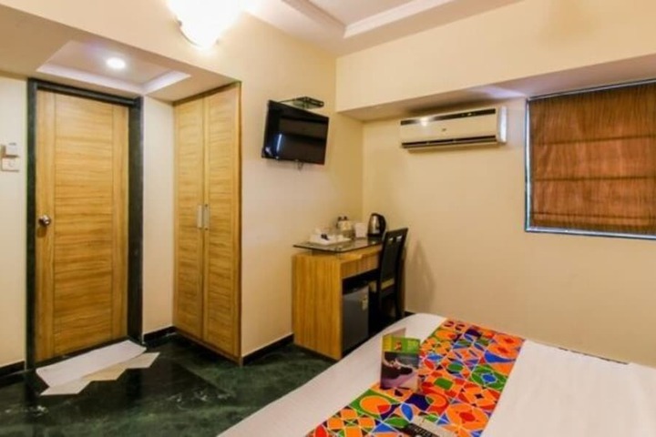 Room 6 of 32