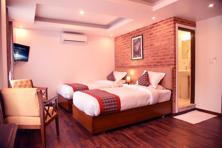 Room 13 of 29