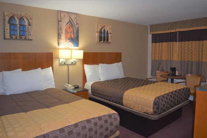 Standard Room, King or Two Doubles (5 of 8)
