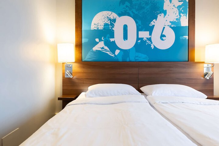 Room 25 of 71
