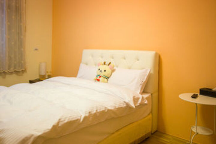 Room 15 of 22