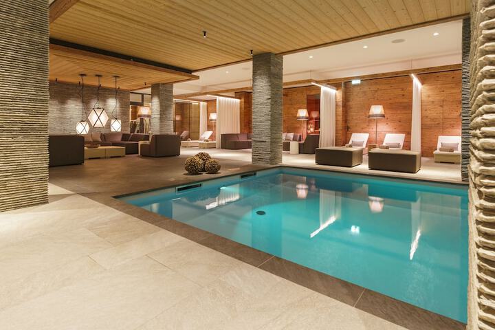 Pool 61 of 118