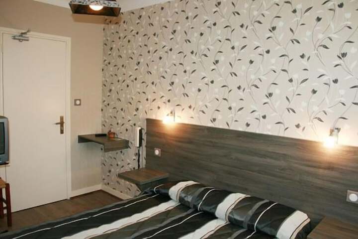 Room 4 of 64