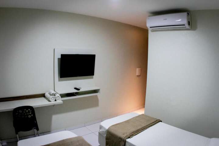 Room 8 of 39