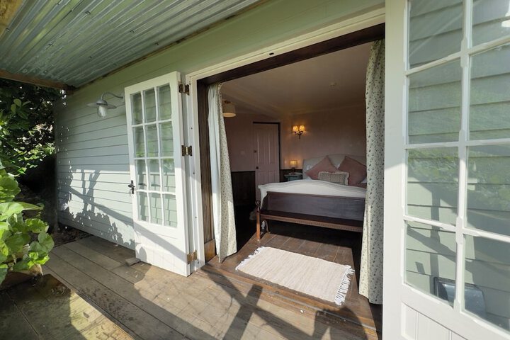 Room 27 of 52