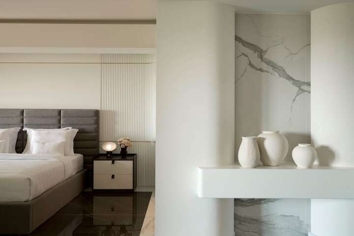 Room 87 of 400
