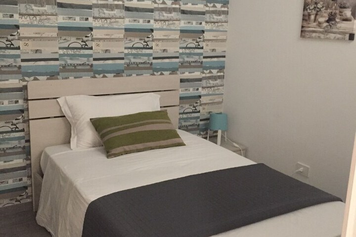 Room 22 of 53
