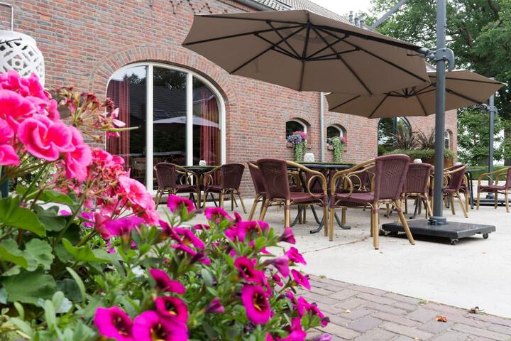 Terrace/Patio 12 of 41