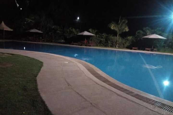 Pool 31 of 38