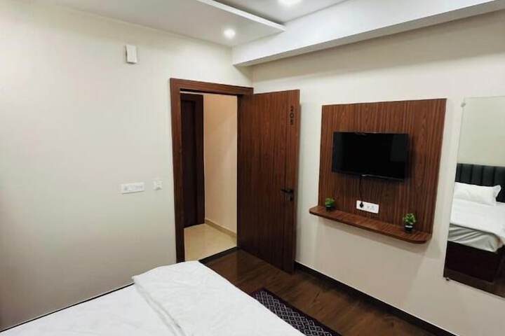 Room 3 of 19
