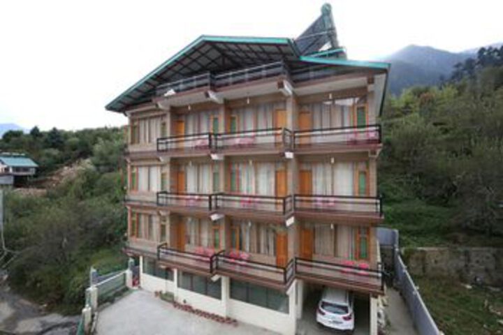 OYO 10116 Hotel Rhythm Retreat