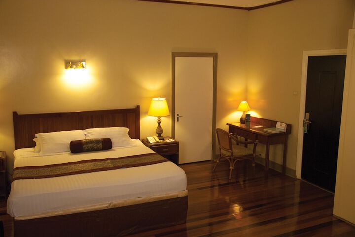 Room 26 of 87