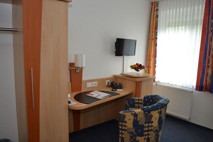 Room 12 of 29