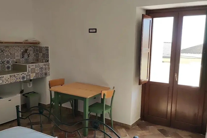 Room 3 of 9