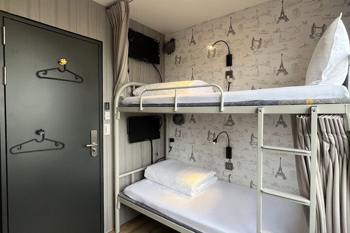 Room 12 of 78